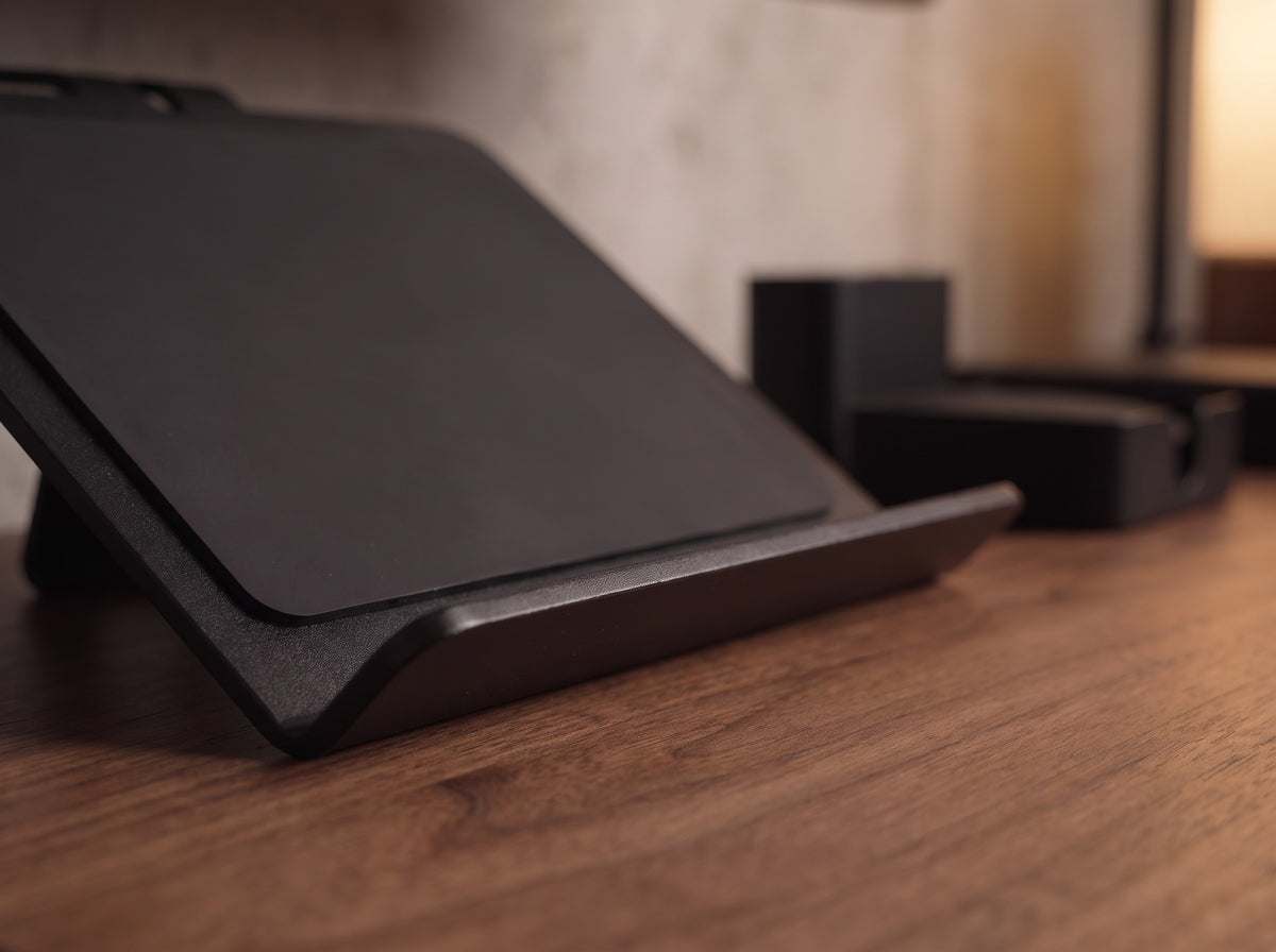 Controller Stand for Monitor Riser in Black – close-up detail | Rablo
